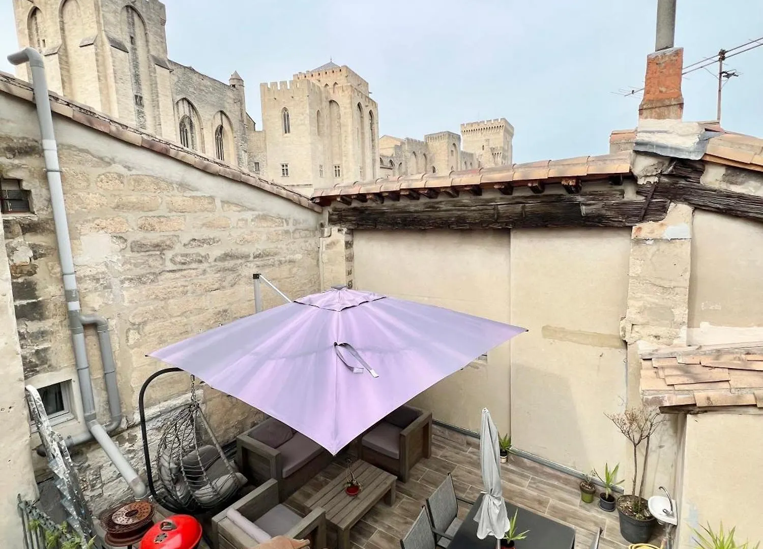 アヴィニョンRenove, Vue Sur Palais Des Papes, Terrasse Et Wifi Troisieme Etageアパートメント アパート