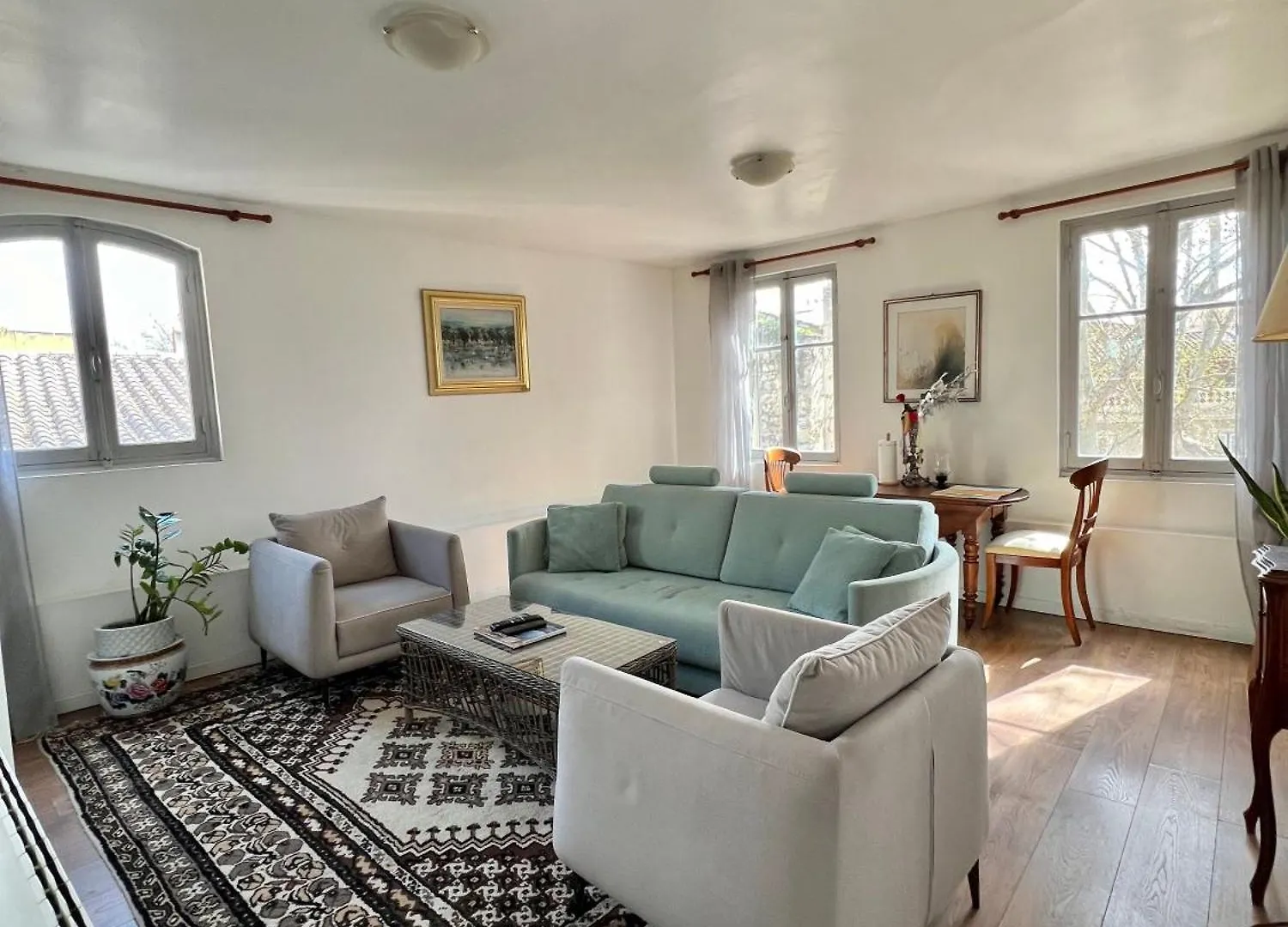 Renove, Vue Sur Palais Des Papes, Terrasse Et Wifi Troisieme Etage Apartment Avignon France